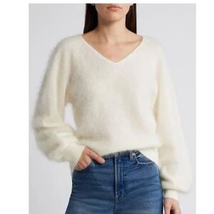 Zara fluffy white pullover oversized fussy V-Neck teddy knit  sweater ecru fuzzy